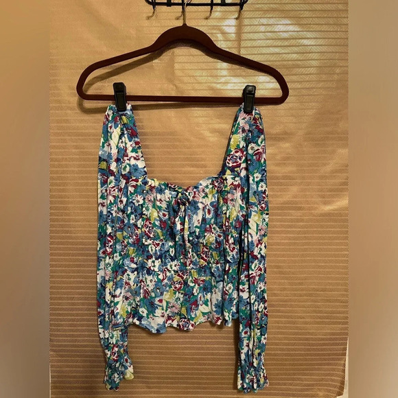 SO~VIBRANT BLOUSE~SEXY FLORAL~ - Picture 4 of 13